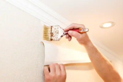 Pose de papier peint à Fortan — revêtements muraux et toiles de verre